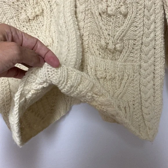 Hand Knit Wool Cable Hoodie Sweater Cream Chunky Flared Cuff Cottage Core Medium - Picture 12 of 12